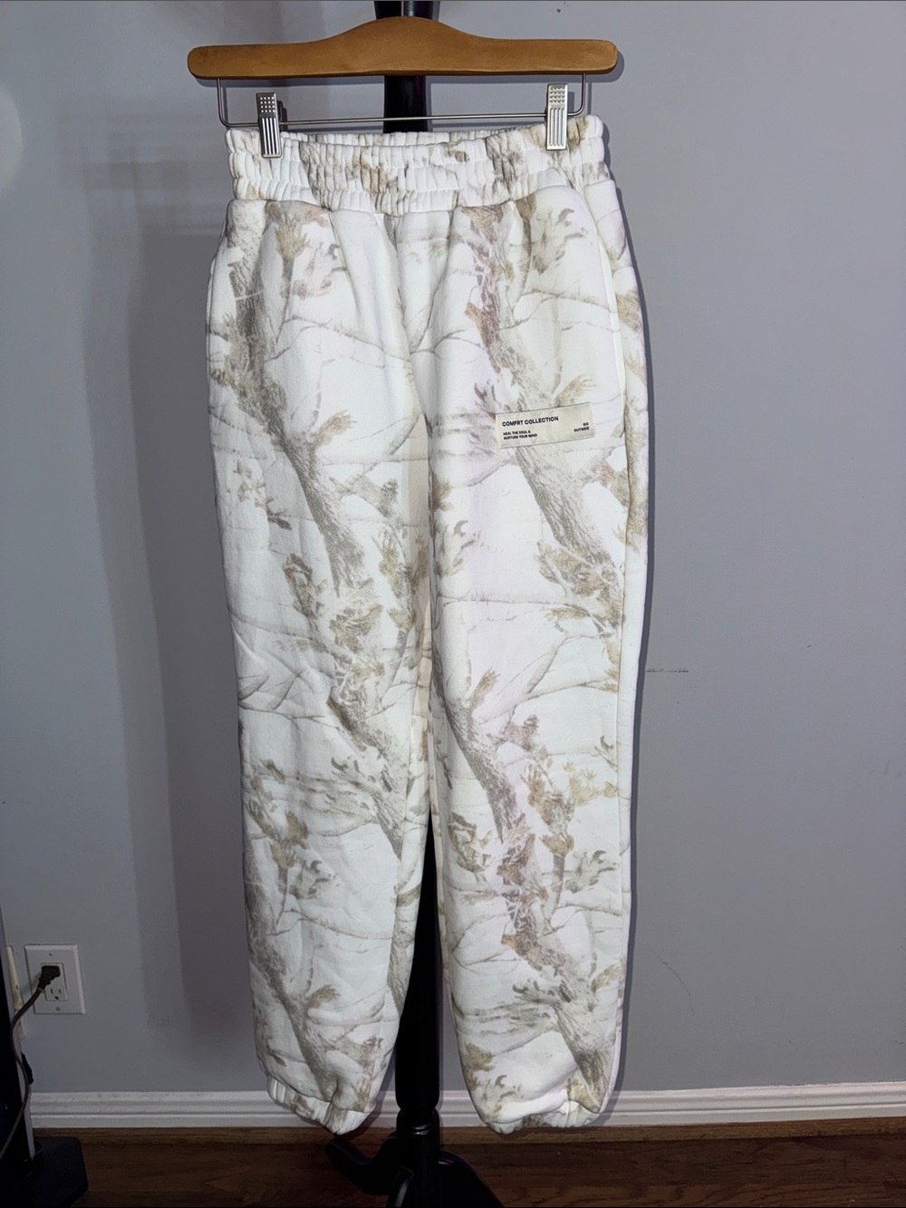 Comfrt Marble-Print White Jogger Pants for Women